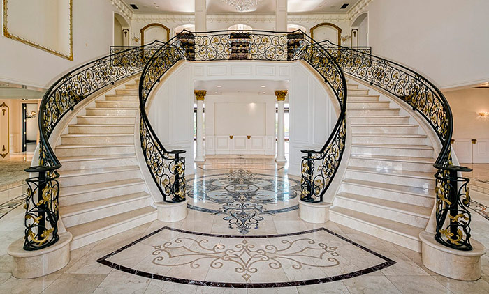 Мрамор
<small>Лестница из камня</small> Image